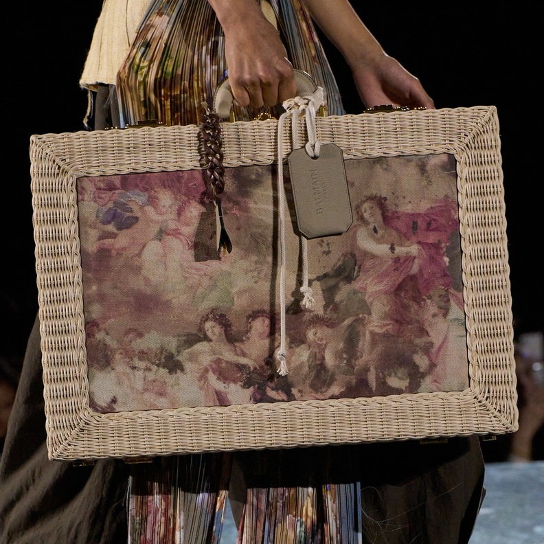 7 عروض برزت فيها حقائب مثالية لسفرك في ربيع وصيف 2023