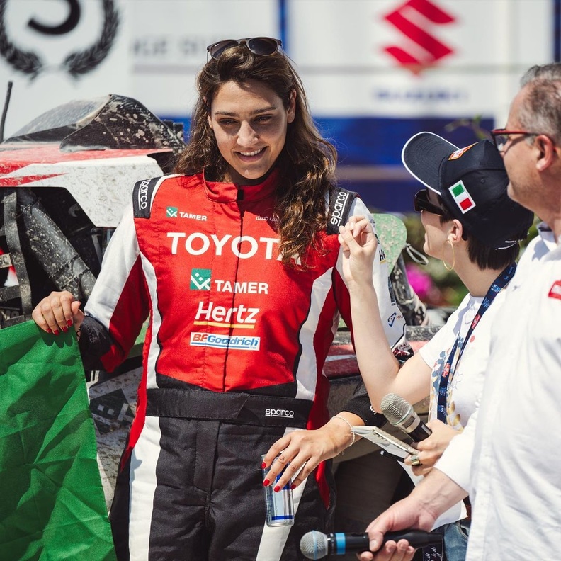 قدرات استثنائية متميزة.. "دانية عقيل" على منصة التتويج في "باها إيطاليا"