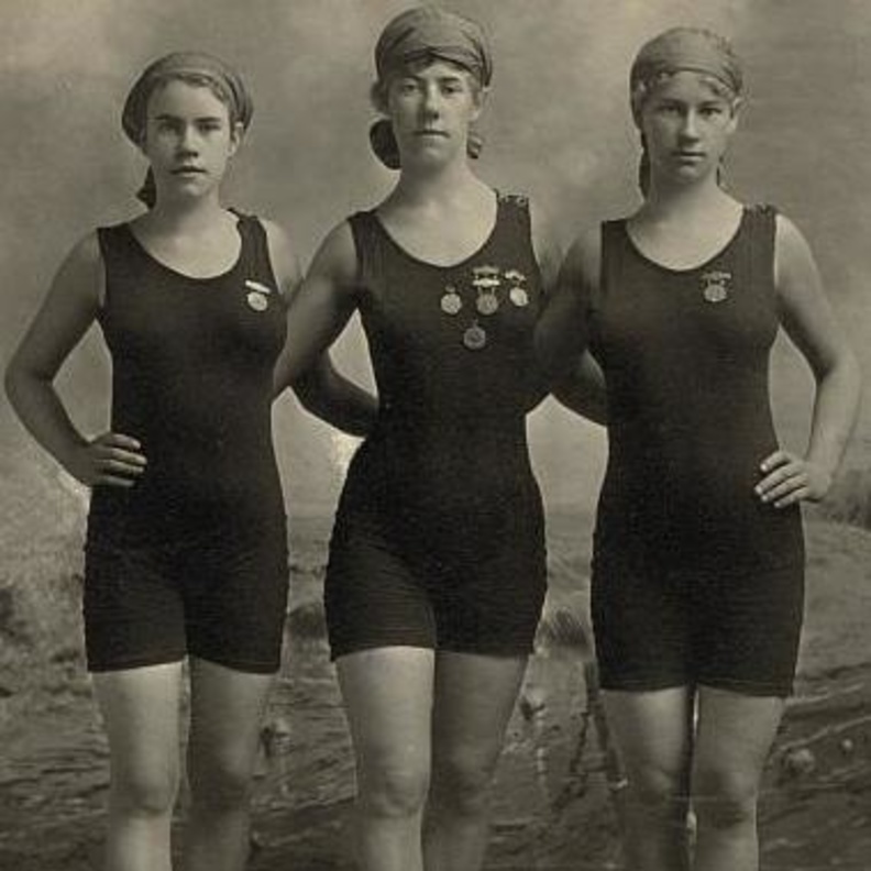 سباحات من عام 1920 مشاركات في أحد البطولات