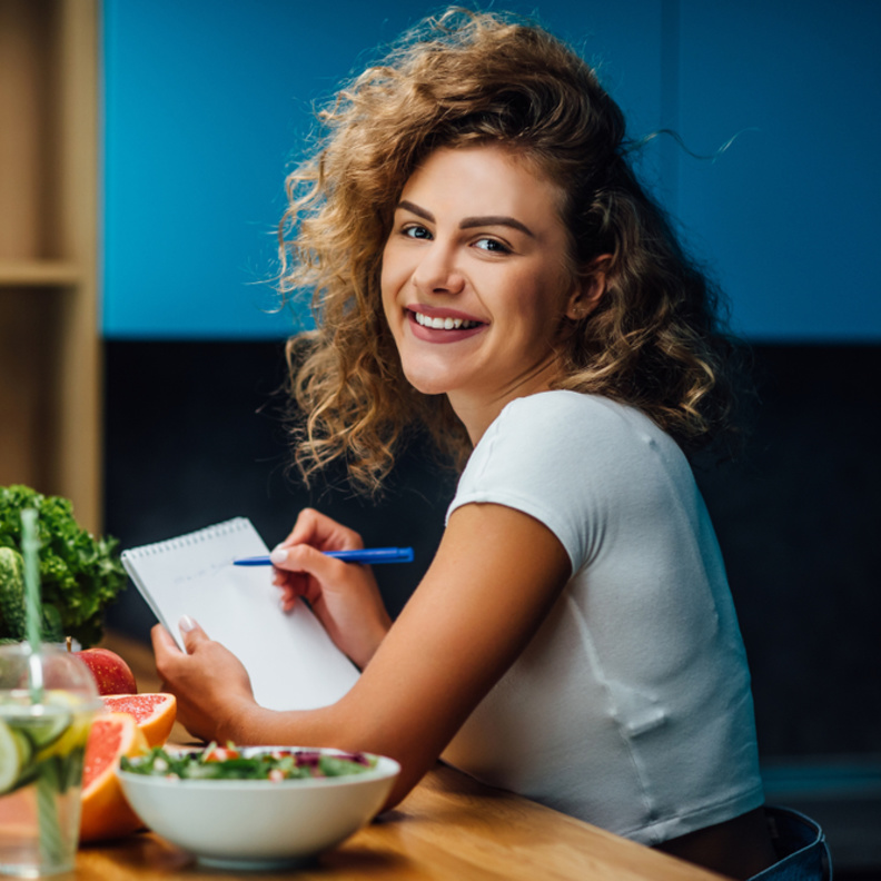 ابدأي خطتك الغذائية الصحية لإنقاص وزنك.. بهذه الخطوات