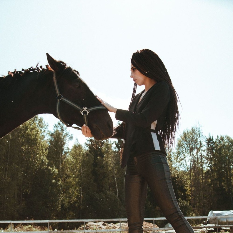 رياضة ركوب الخيل  فعالة لعلاج بعض الأمراض النفسية وتحسين الحالة المزاجية دومًا