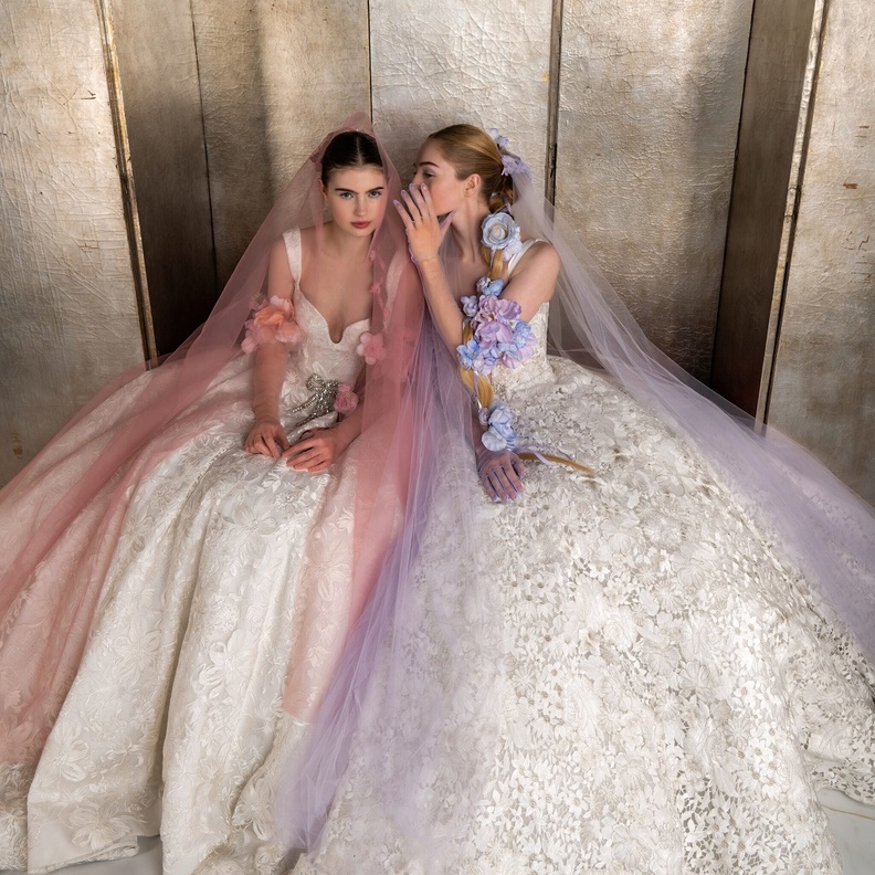 فساتين زفاف مطرزة بالورود@reemacra