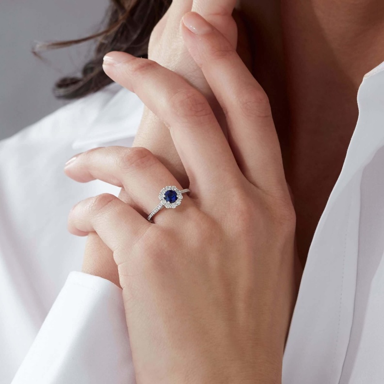 من مجموعة 1735 من توقيع غرارد Garrard