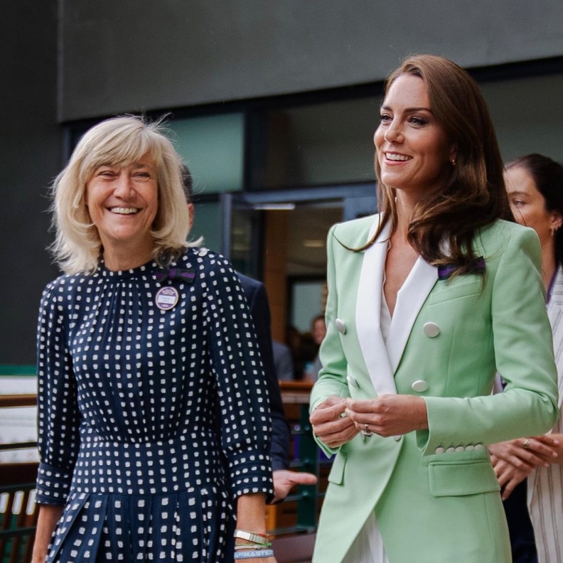 الأميرة كيت ميدلتون متألقة بالأخضر والأبيض