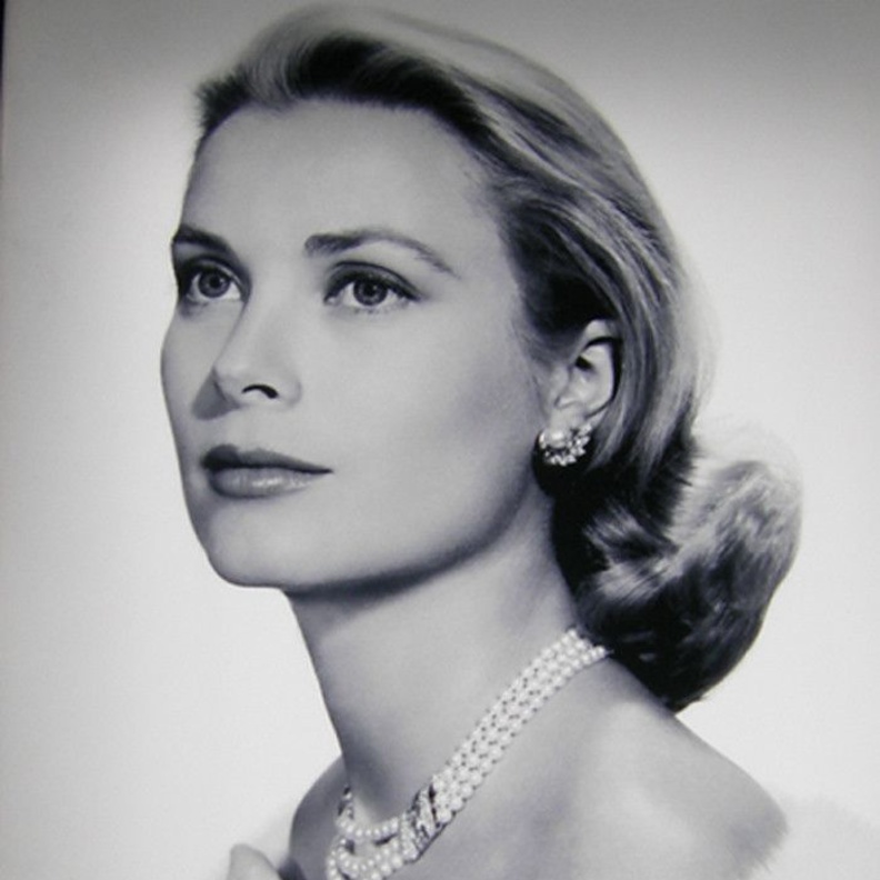 5 قطع مجوهرات برزت في أشهر القصور الملكية