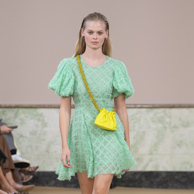 موضة التصاميم الخضراء الفاتحة إختيارك الاول لعطلة الصيف