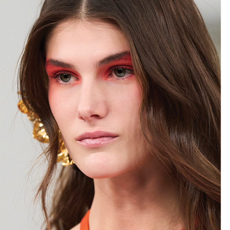 قائمة مصغّرة بالأساسيات الجمالية اجعليها رفيقتك في رحلتك الصيفية