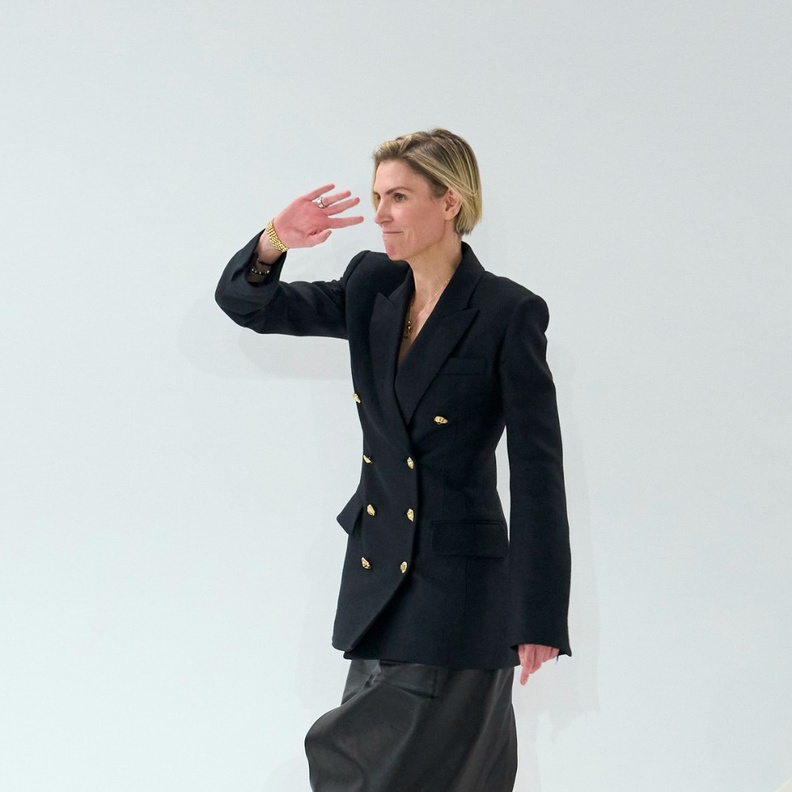 غابرييلا هيرست تغادر دار Chloé بعد ثلاث سنوات من النجاحات والإنجازات