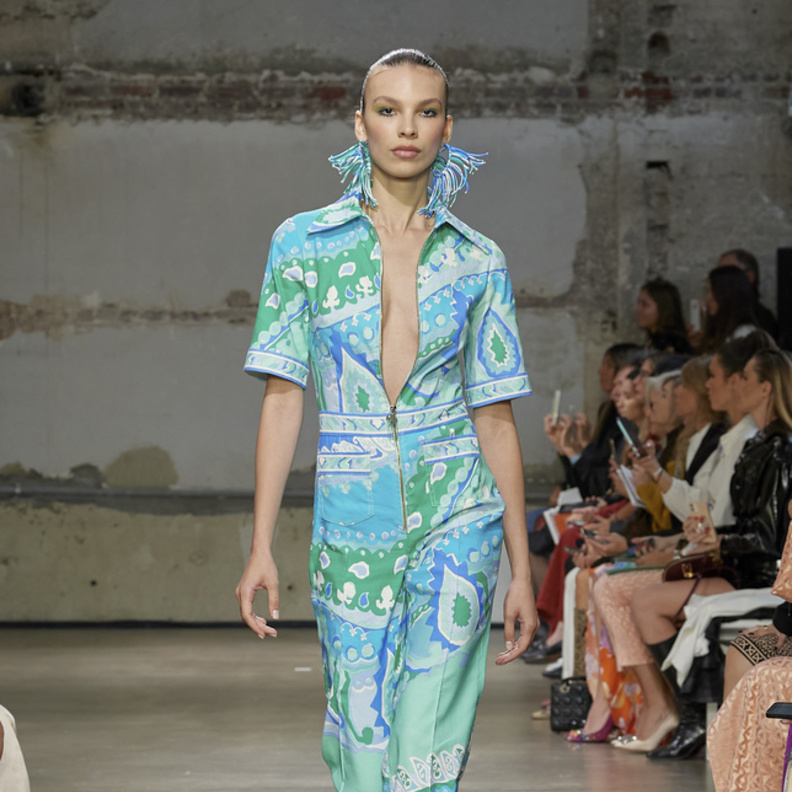 جمبسوت بتصميم عصري من Leonard