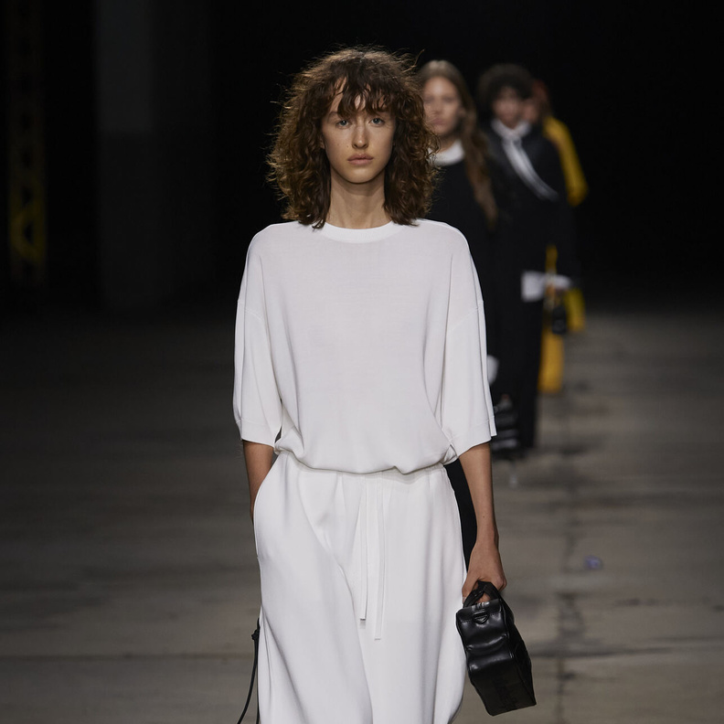 سافري بملابس مريحة ورياضية