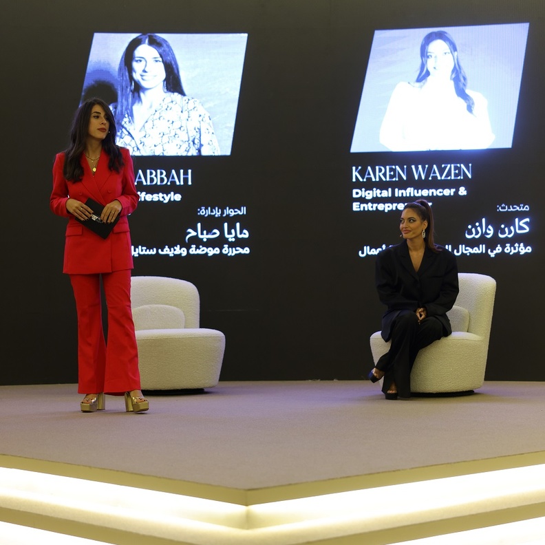 "هيَ هبْ".. تجربتي الأولى في إدارة حوار  وفخر كبير جديد لي مع مجلة "هي"