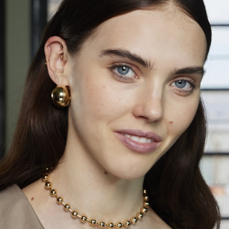 Rokh كونسيلر لإخفاء كل عيوب الوجه عند ممارسة الرياضة - الصورة من عروض