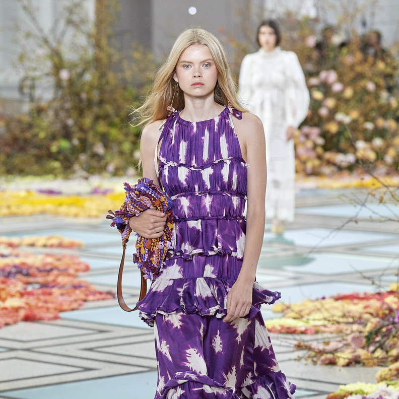 أجمل الأفكار لاختيار فساتين منقوشة