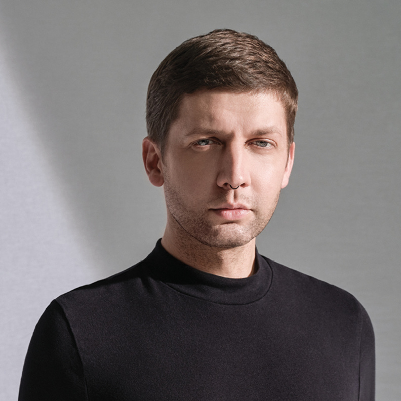 "كريستيان بيك" المدير الإبداعي لدار AIGNER