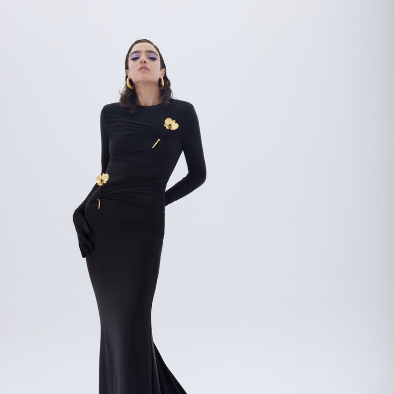 قفازات الأوبرا اكسسوار لجميع للسيدات بعد أن كان للأثرياء حصراً!