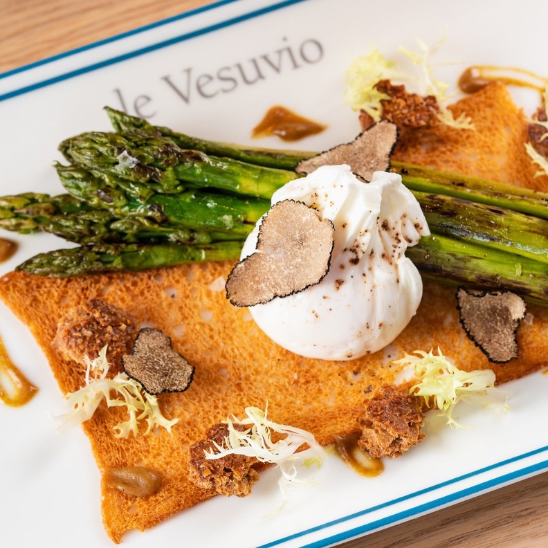 5 من أرقى المطاعم العالمية لتجربة تذوق استثنائية في نادي جدة لليخوت والمارينا