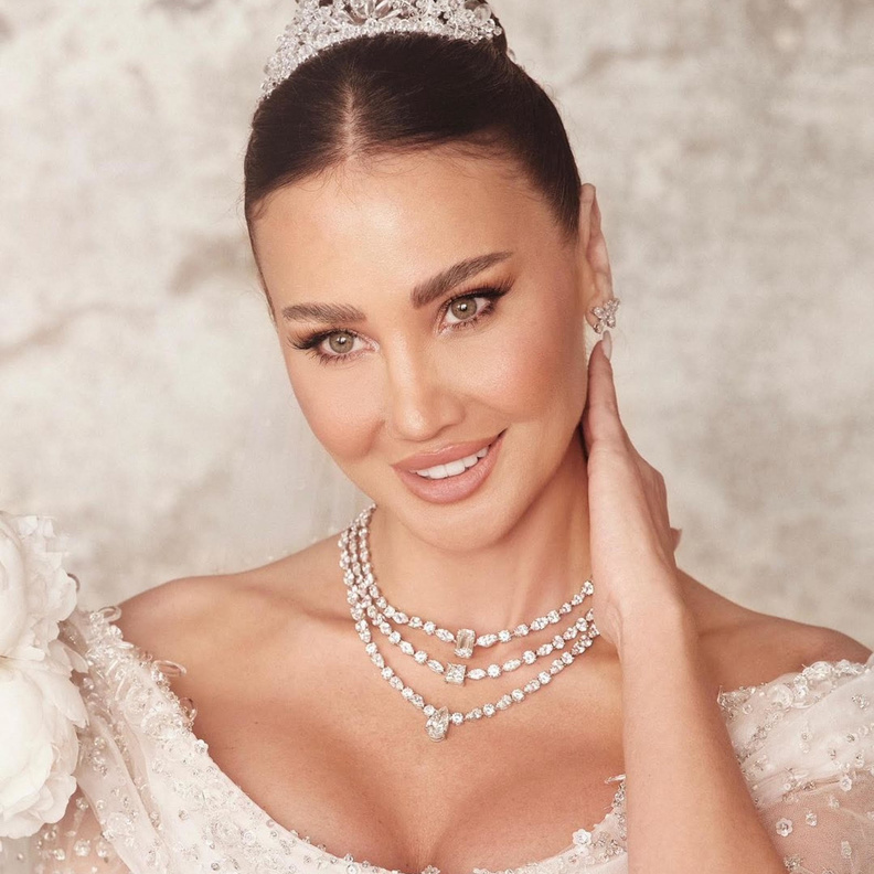 العروس غنى غندور بمكياج خبيرة التجميل سوزانا قرانوح