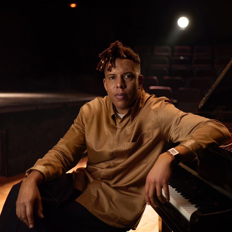 جيجر لوكولتر يقدم عرض The Golden Ratio Musical Show