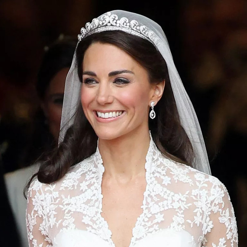 قيام كاثرين أميرة ويلز بوضع مكياج زفافها بنفسها دون الاستعانة بخبير مكياج
