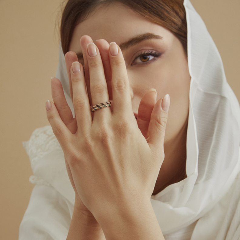 مجوهرات ناعمة بلون العلم الإماراتي من متجر ترزيهان