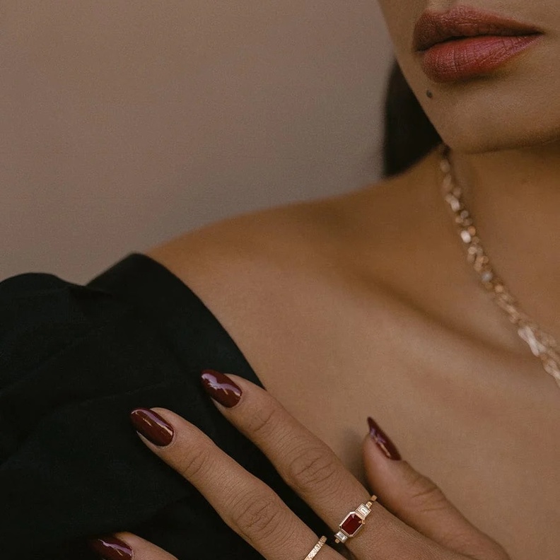 مجوهرات ياقوت أحمر ناعمة للصيف