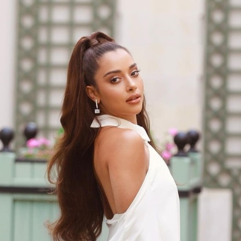 تسريحات شعر مرفوعة استثنائية ليوم المرأة الإماراتية