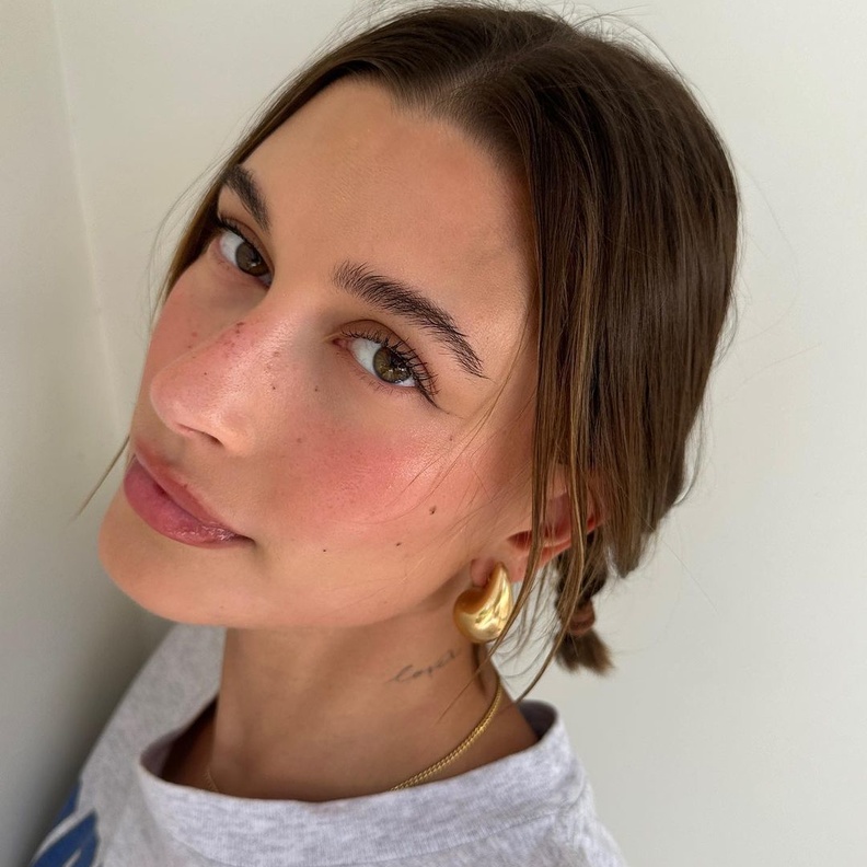 خطوات عمل مكياج صباحي هادئ