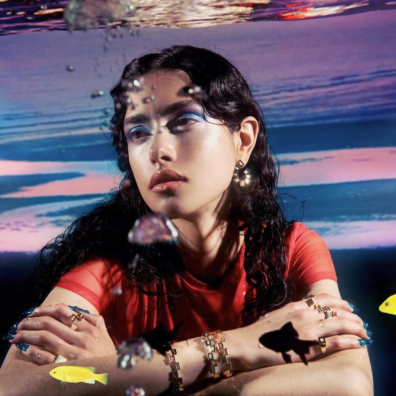 ASHAHA تكسر قواعد المجوهرات الحديثة