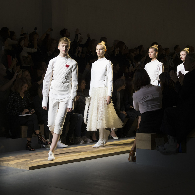 من مجموعة ديور ربيع وصيف 2017 للملابس الجاهزة النسائية