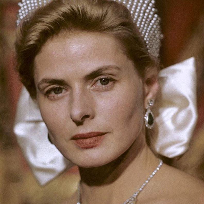 في ذكرى الممثلة إنجريد برجمان.. نجمة أحبتها الكاميرا وألهمت حياتها بعض أفلام هوليوود!