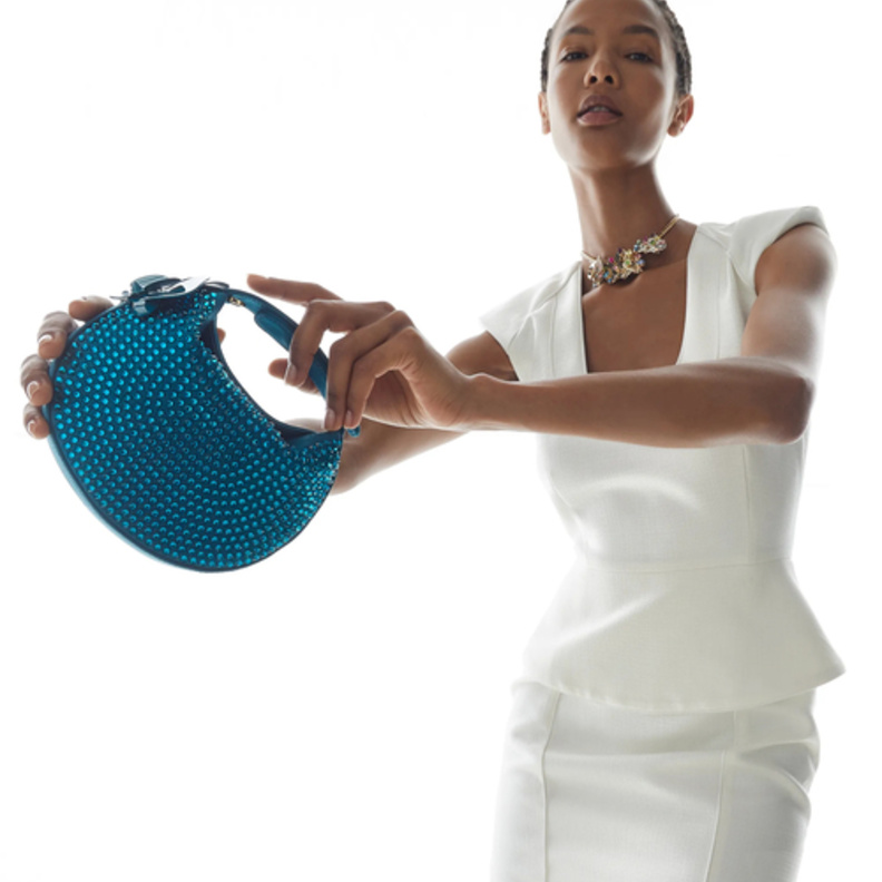 خاص بـ"هي": مجموعة ريزورت 2024 من Genny جواز سفر حول العالم!