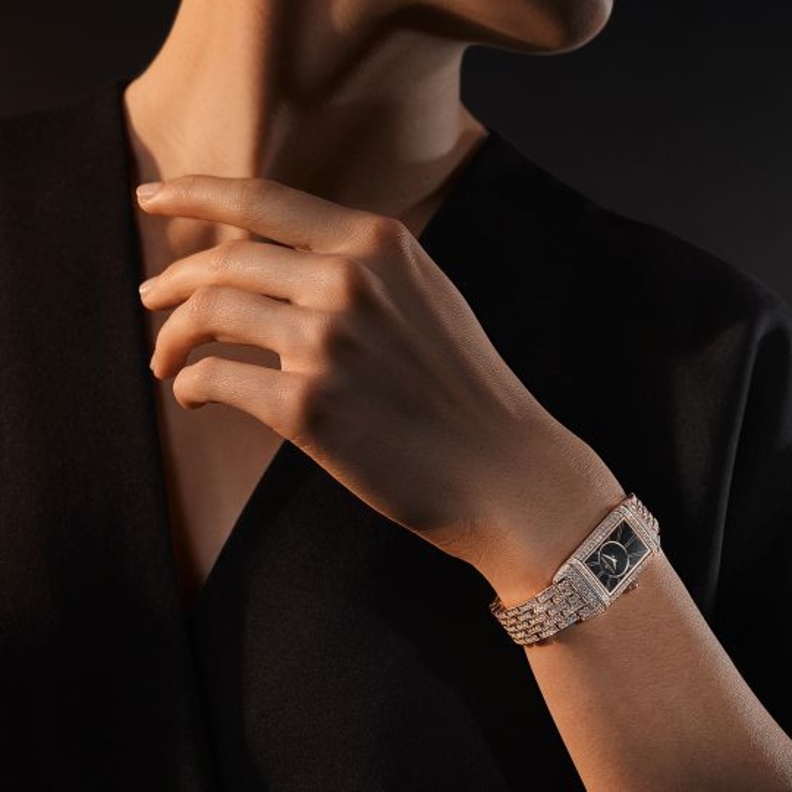 Jaeger Lecoultre يطرح ساعات كلاسيكية بتصاميم خاصة مرصّعة بالألماس