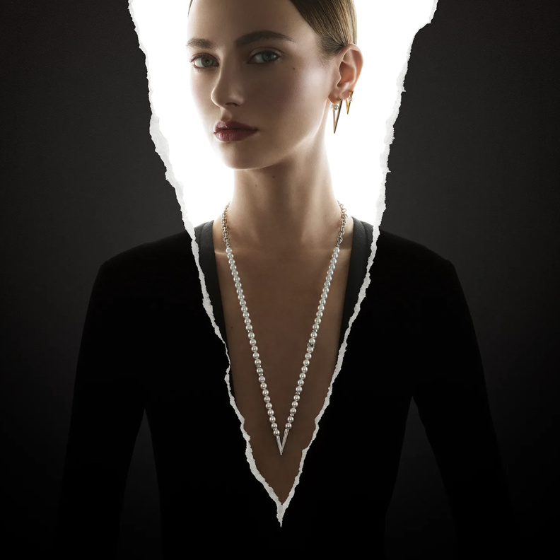 Mikimoto تطلق مجموعة مجوهرات اللؤلؤ الجديدة..مجموعة V Code