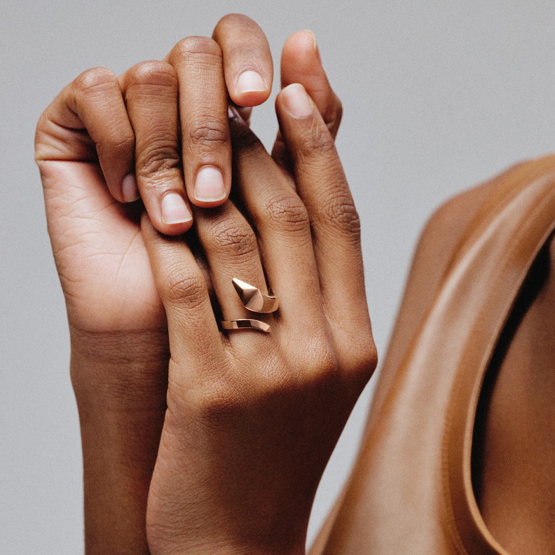 Prada Fine Jewelry_Eternal Gold _pink gold mini snake ring_25