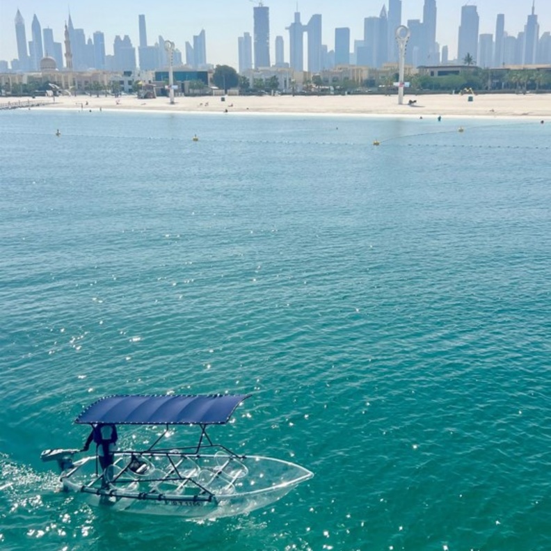 دبي.. وجهة مثالية للباحثين عن المغامرة والترفيه مع الرياضات المائية