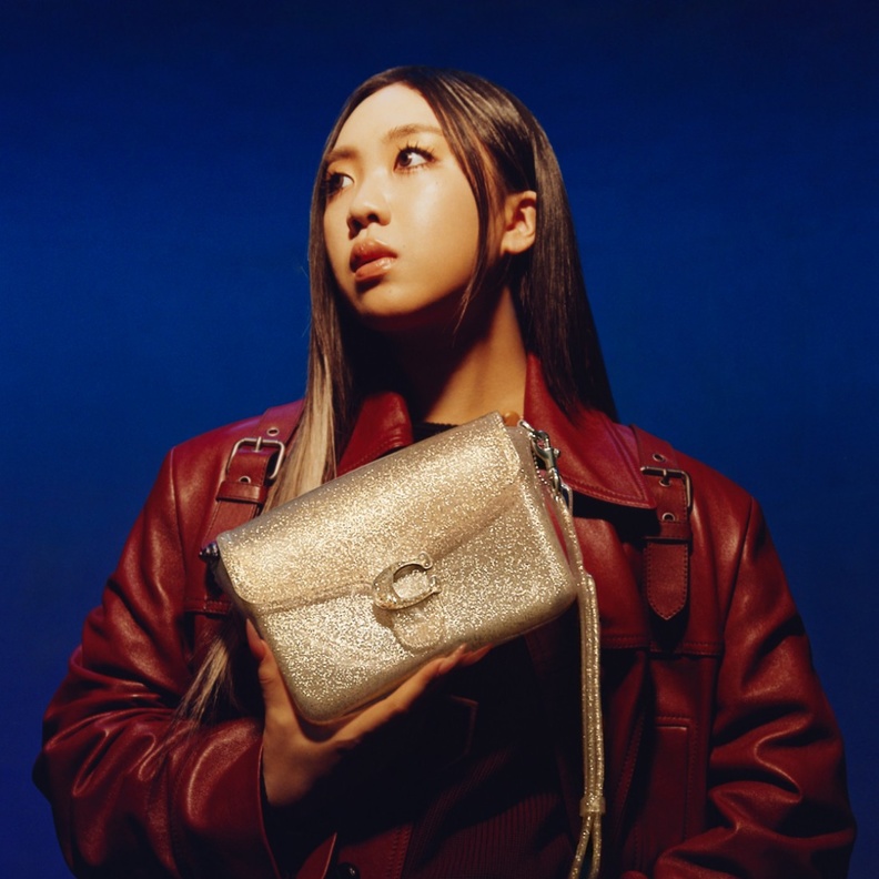 كوتش تعلن عن "لي يونغ جي" كسفيرة عالمية جديدة