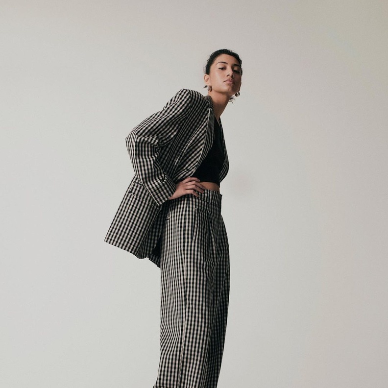 5 علامات مستدامة تقدّم لك أجمل تصاميم البدلات