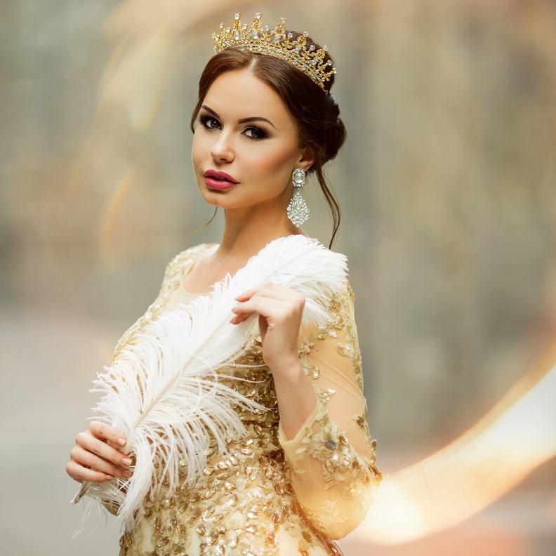  الثقة بالنفس تجعلك قيادية ناجحة ومميزة وشجاعة تماما مثل الملِكات