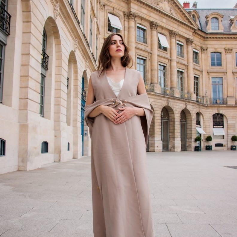 المواهب السعودية ترسخ حضورها في ساحات الموضة العالمية للمرة الثانية في معرض وايت ميلانو من تصاميم مشاعل الدريعي