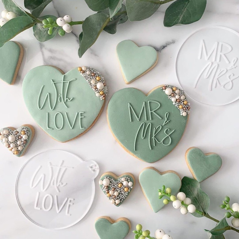 حلوى الزفاف باللون الأخضر