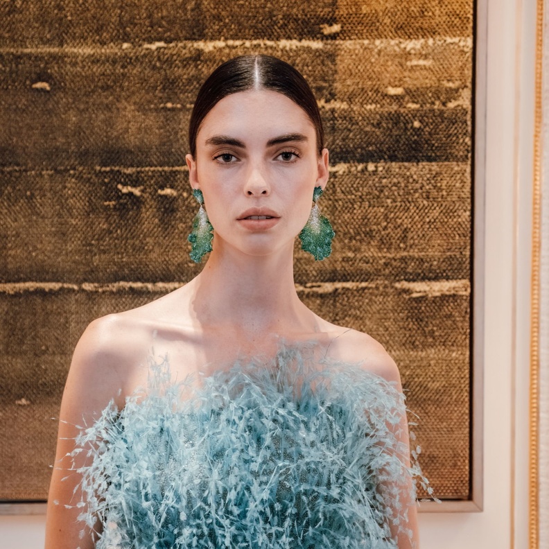 شوبارد تقدم مجموعة مجوهرات Red Carpet في أسبوع الموضة في باريس