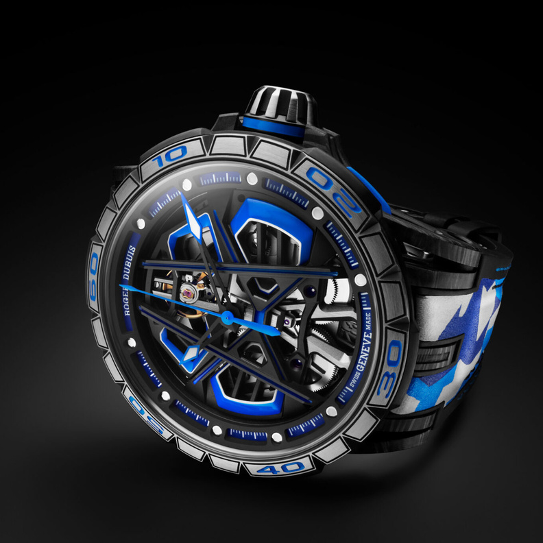 روجيه دوبوي تطلق ساعة  إكسكاليبر سبايدر هوراكان ستيراتو