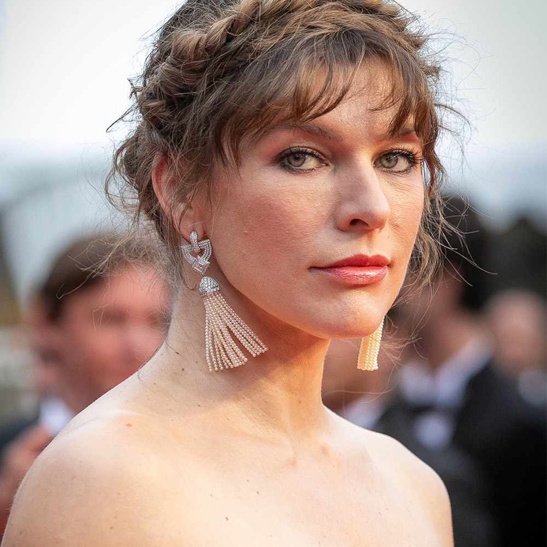 تفاصيل قصر ميلا جوفوفيتش في لوس أنجلوس