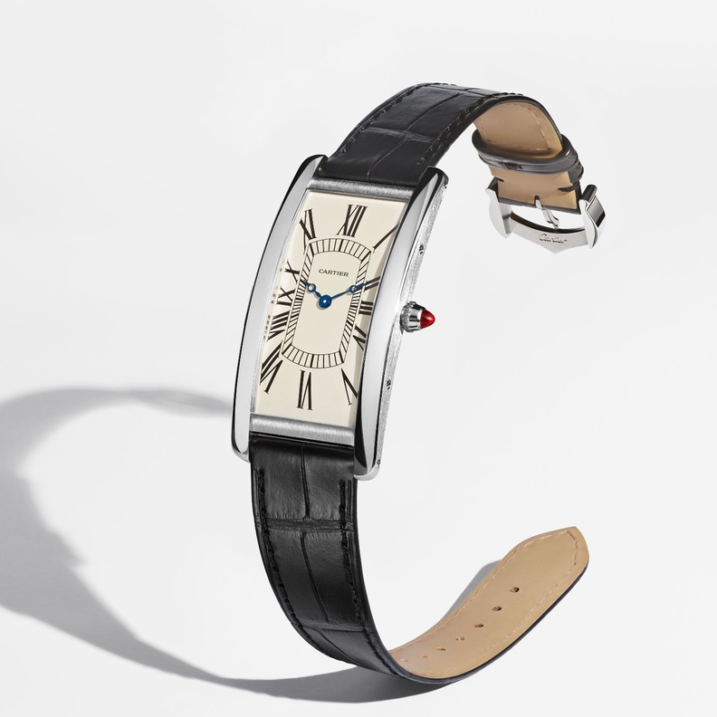 كارتييه تعيد اصدار ساعة تانك سانتريه Tank Cintrée
