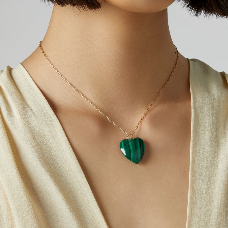 مجوهرات الملاكيت لمسة مشرقة في اليوم الوطني السعودي