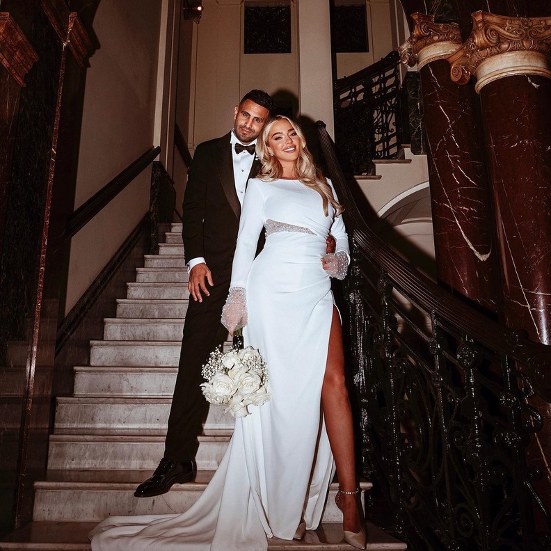 نجم الأهلي السعودي رياض محرز يحتفل بزفافه للمرة الثانية