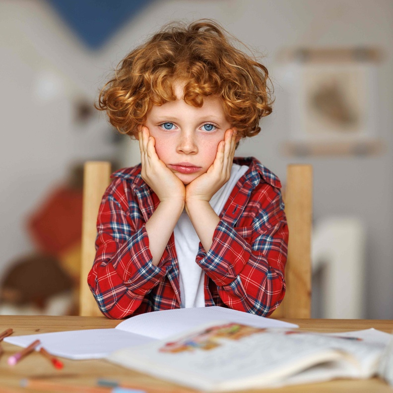 يجب على الآباء فهم أسباب ضعف التحصيل الدراسي لدى الأبناء