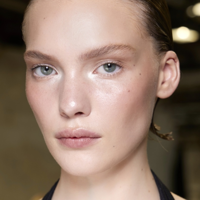 طرق لإعادة تحسين بشرتك مع بداية العام الدراسي