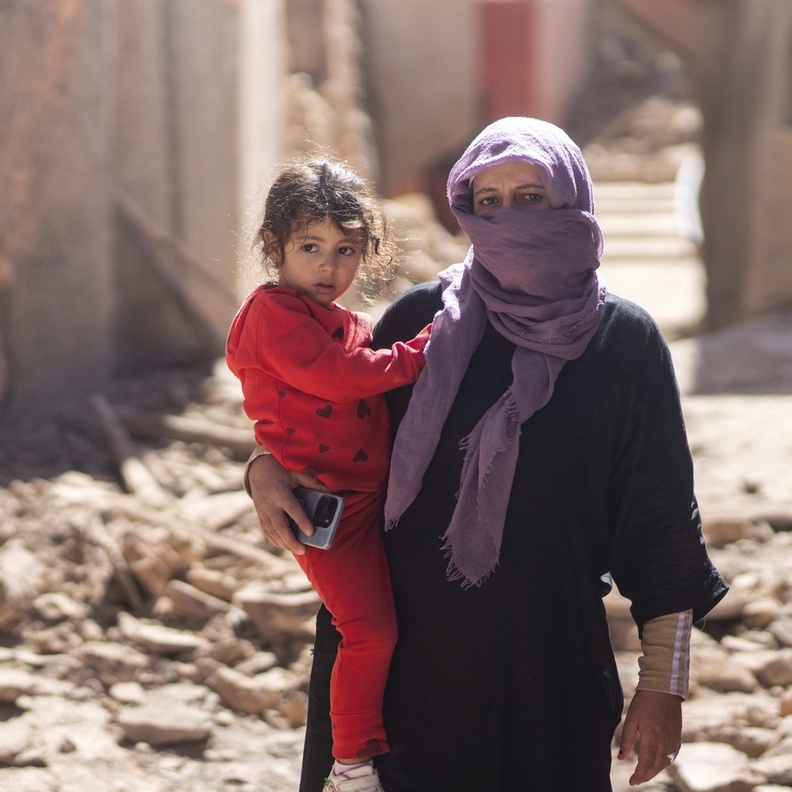 15 طريقة للمساعدة بشكل مضمون بعد زلزال المغرب المدمر