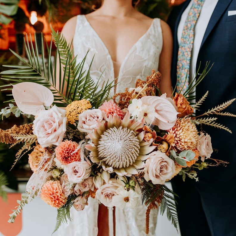 أفضل الزهور ونباتات الزينة الموسمية لحفلات الزفاف الخريفية